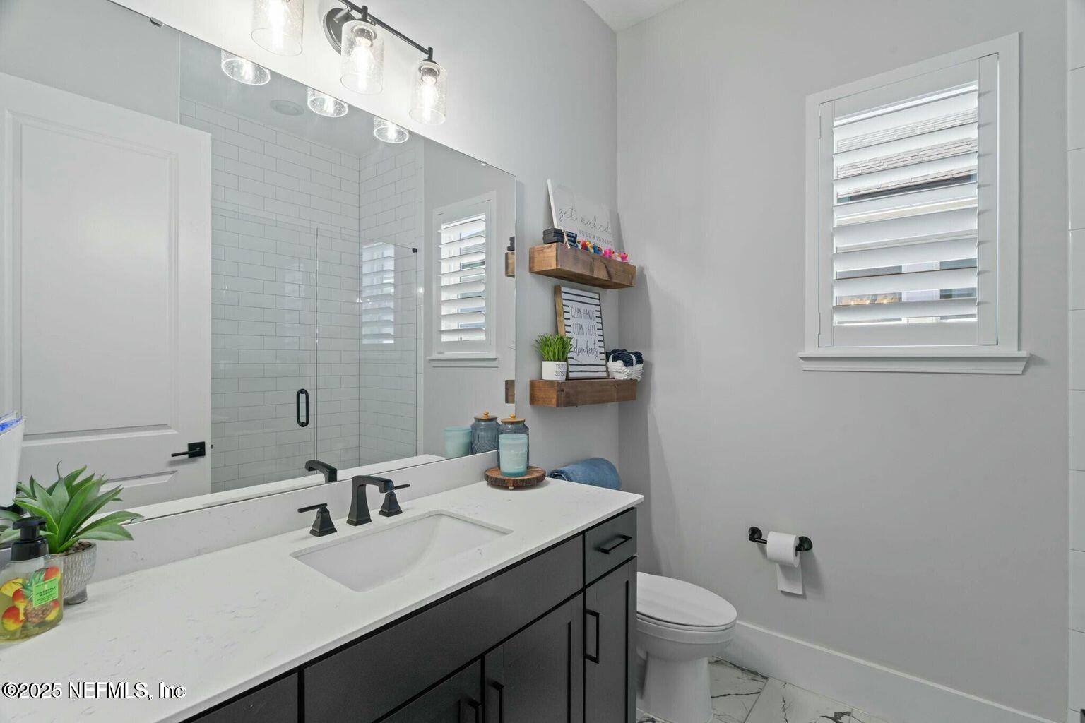 Listing images