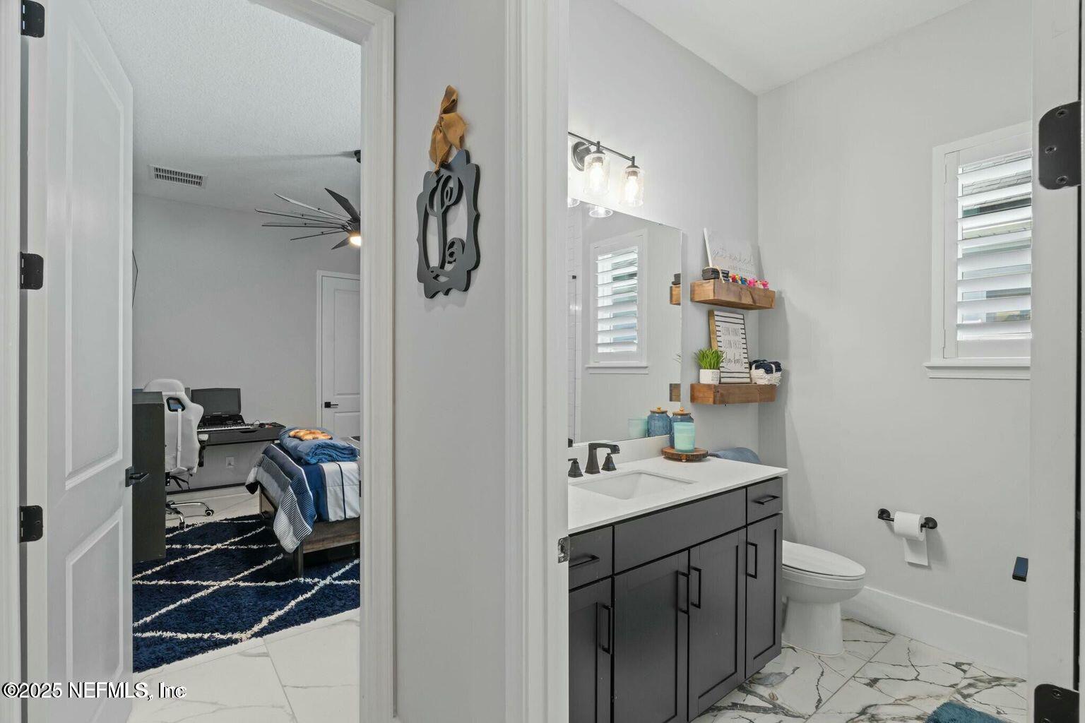 Listing images