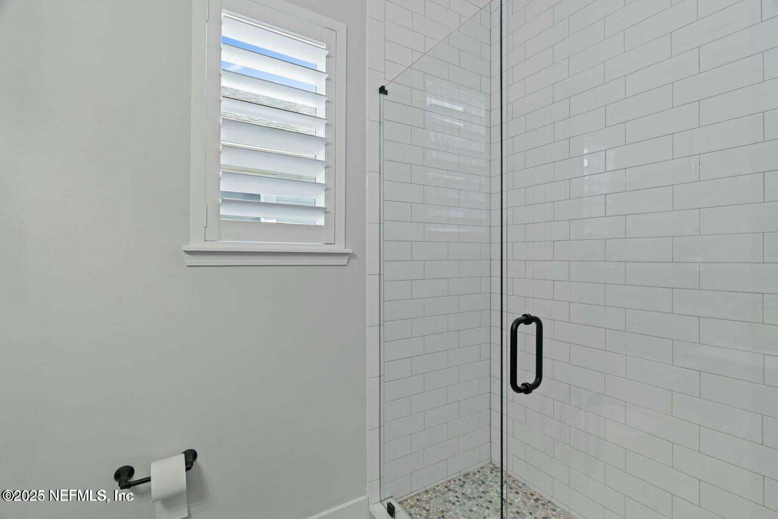 Listing images