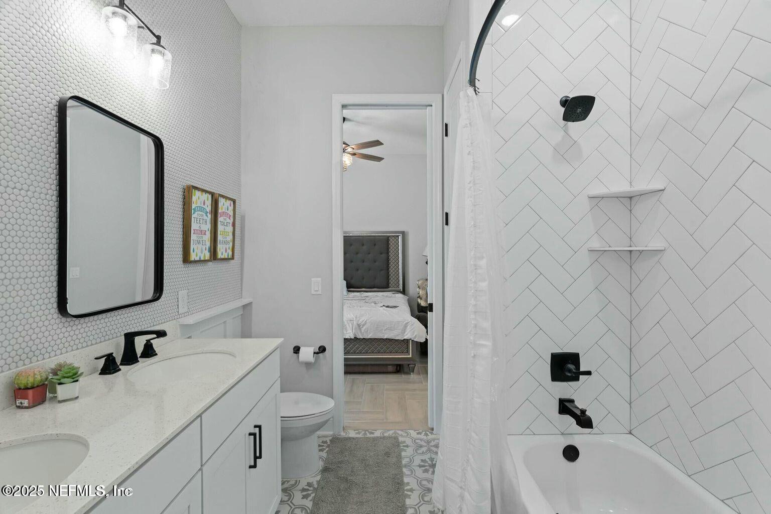 Listing images