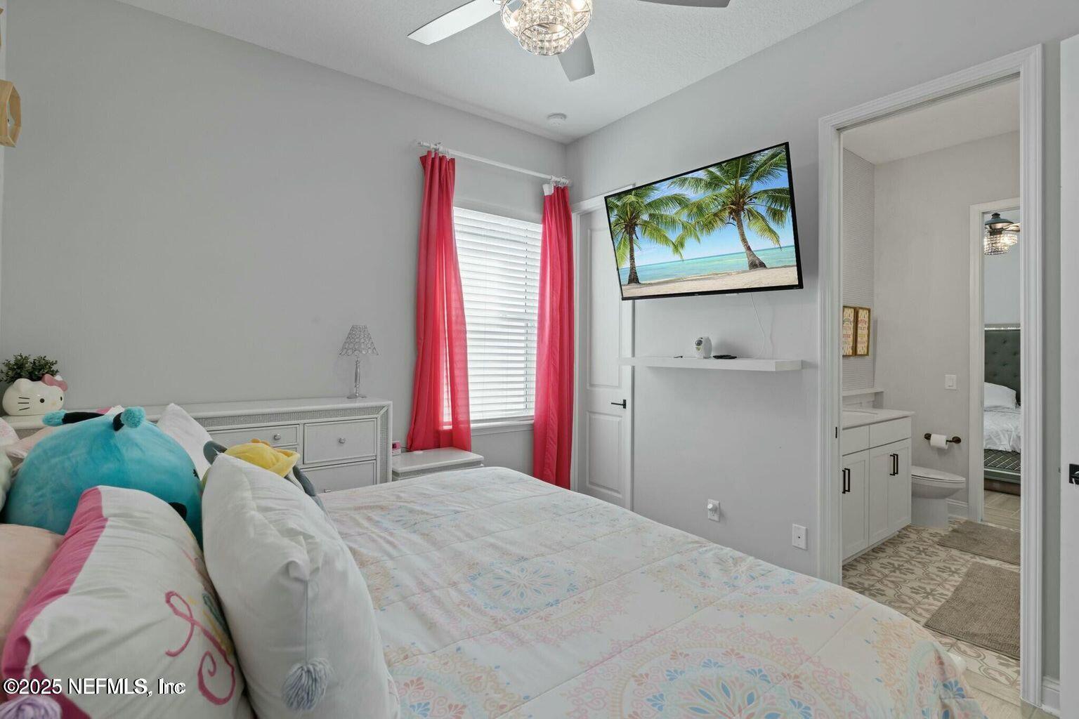 Listing images