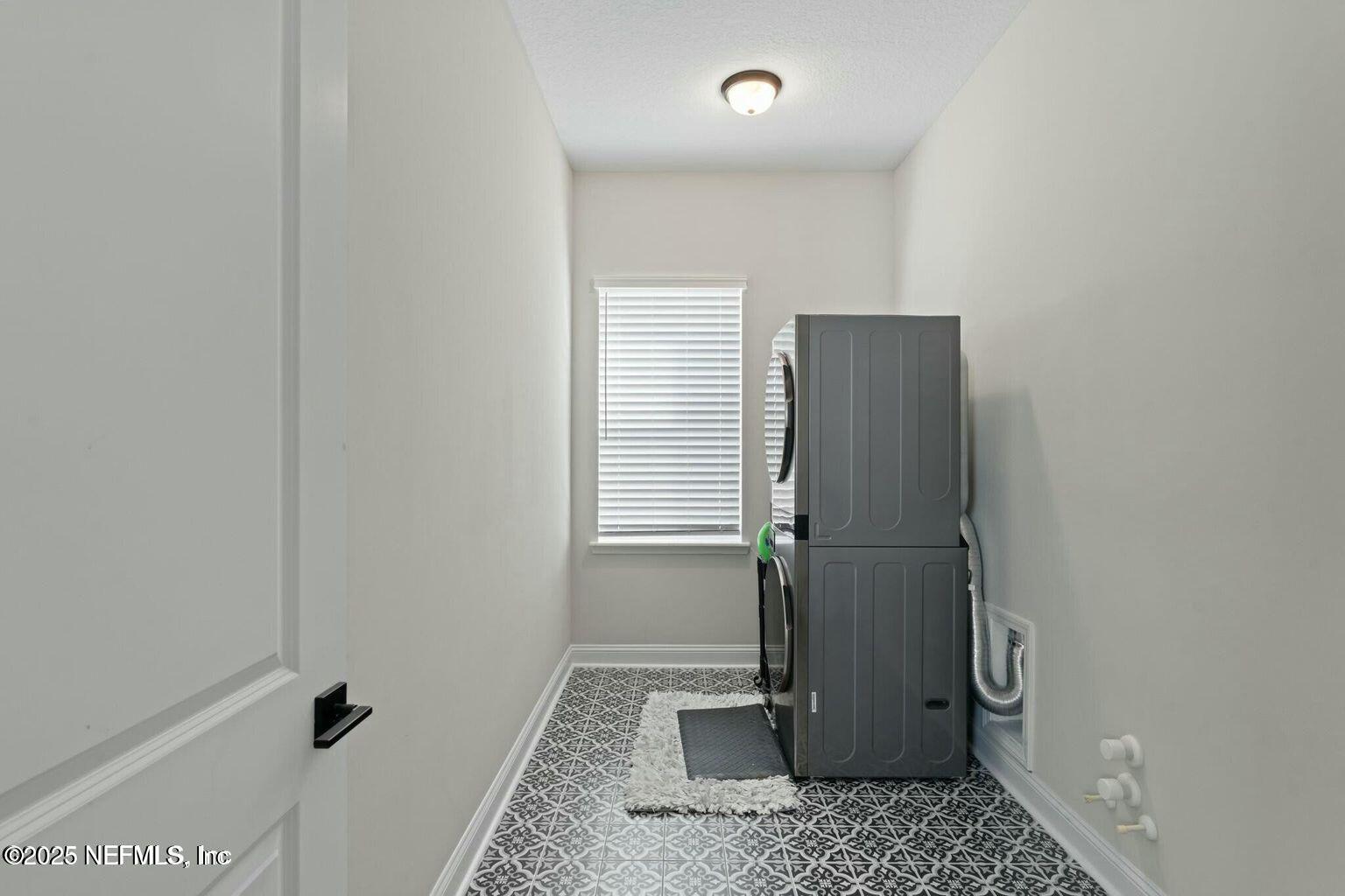 Listing images