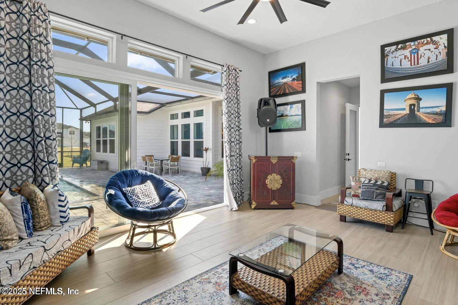 Listing images