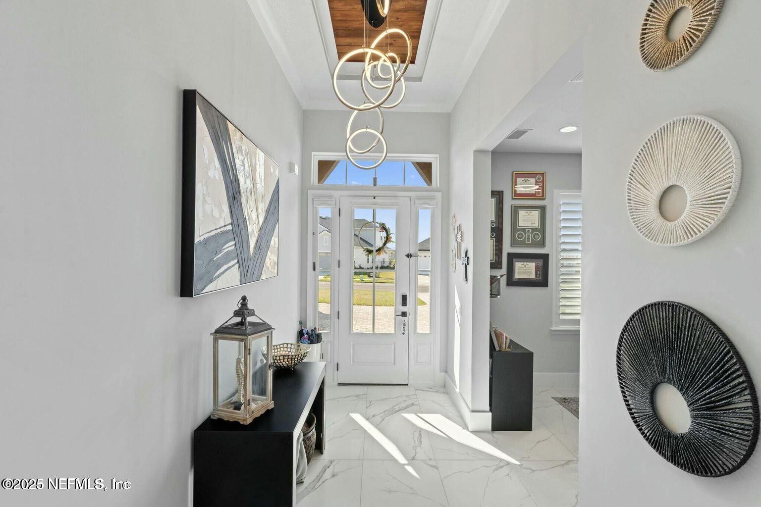 Listing images
