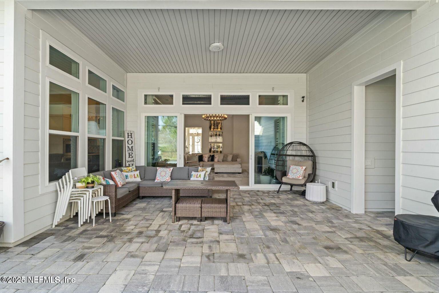 Listing images
