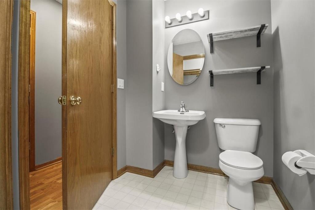 Listing images