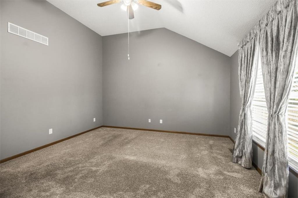 Listing images