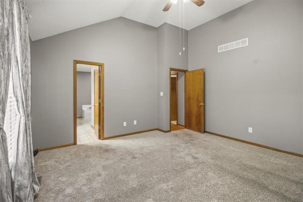 Listing images