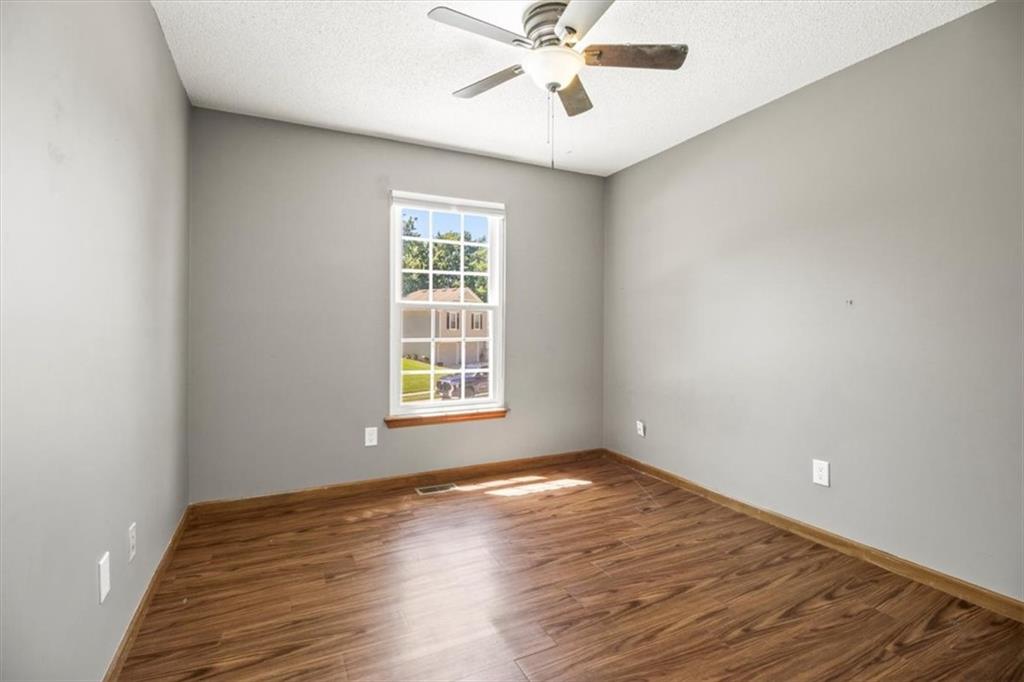 Listing images