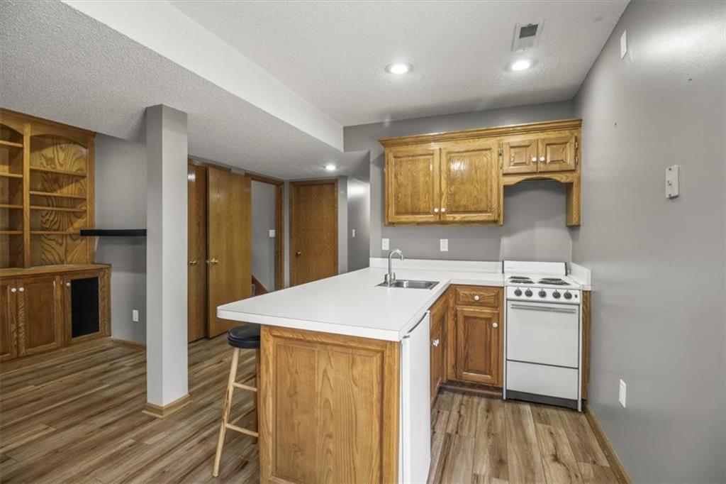 Listing images