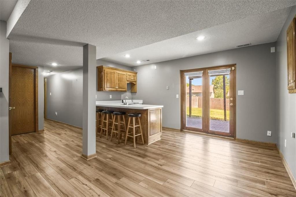 Listing images