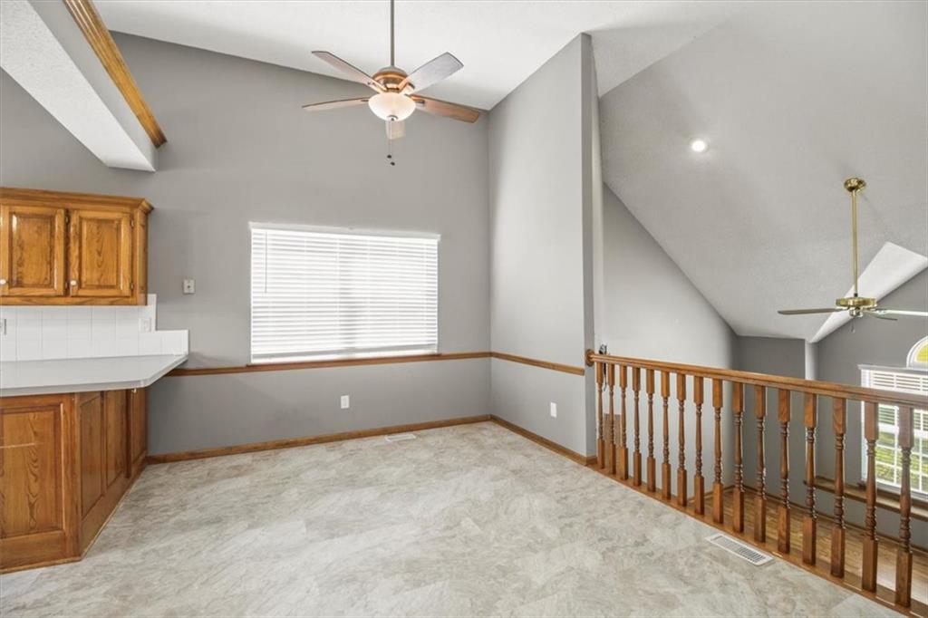 Listing images