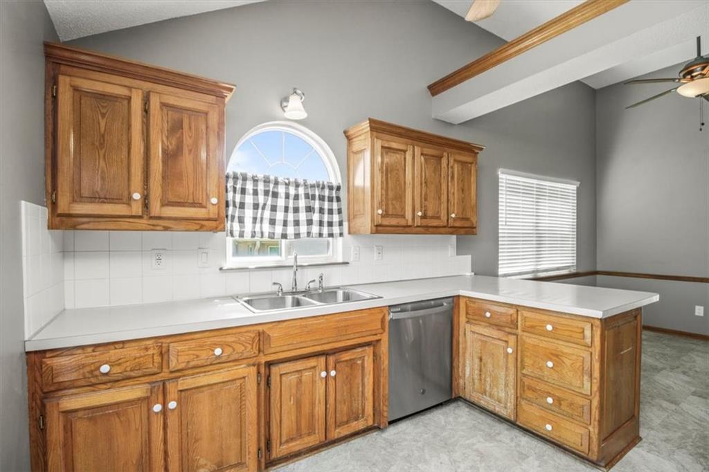 Listing images