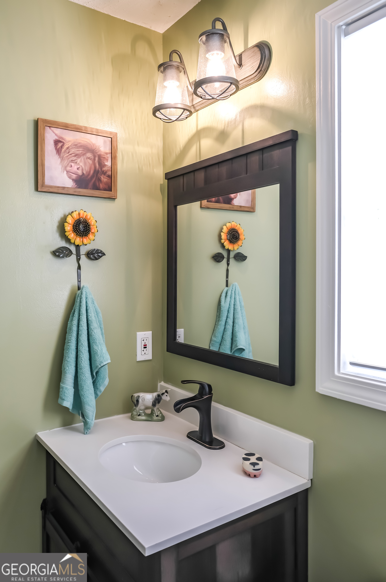Listing images