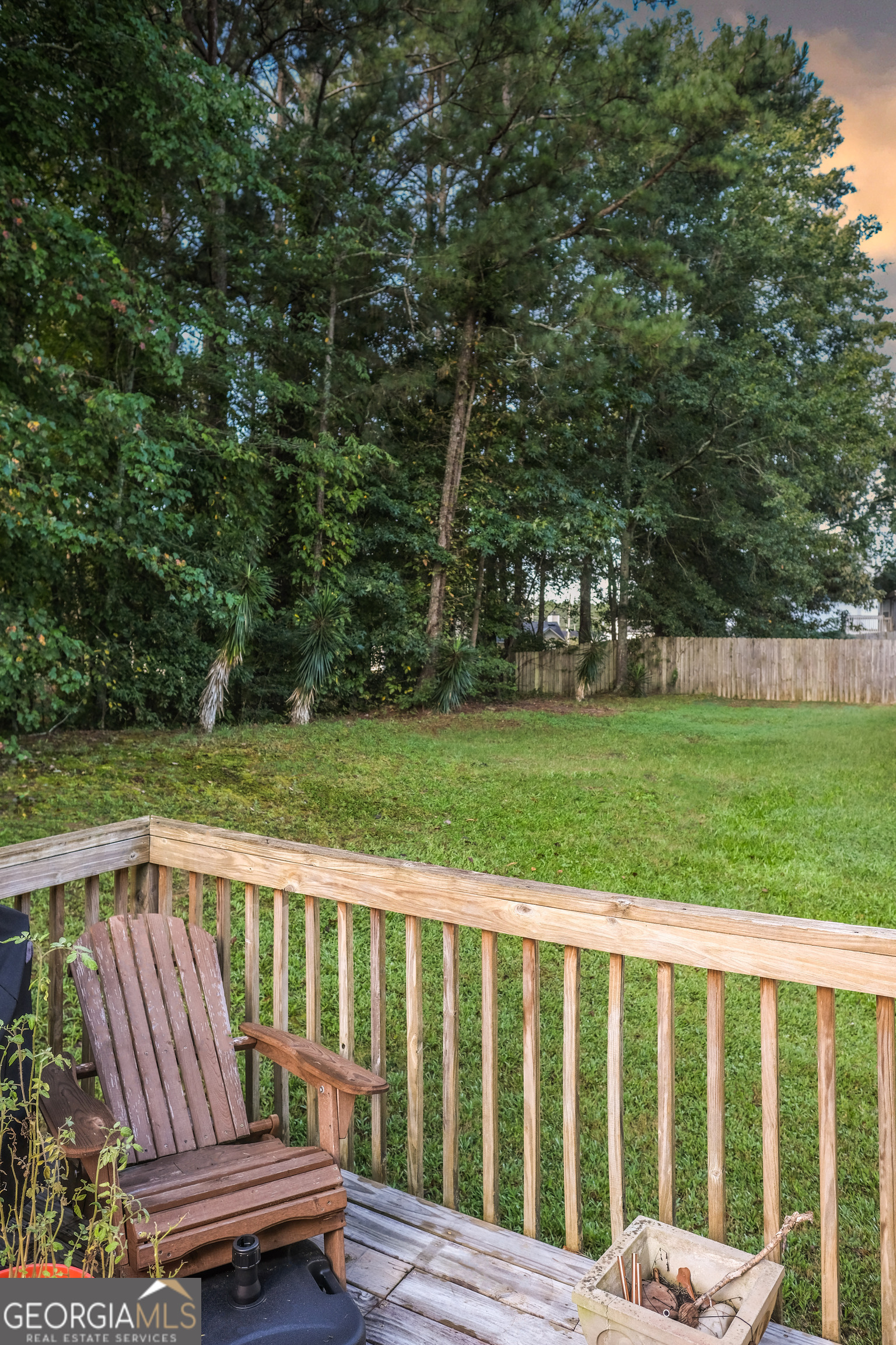 Listing images