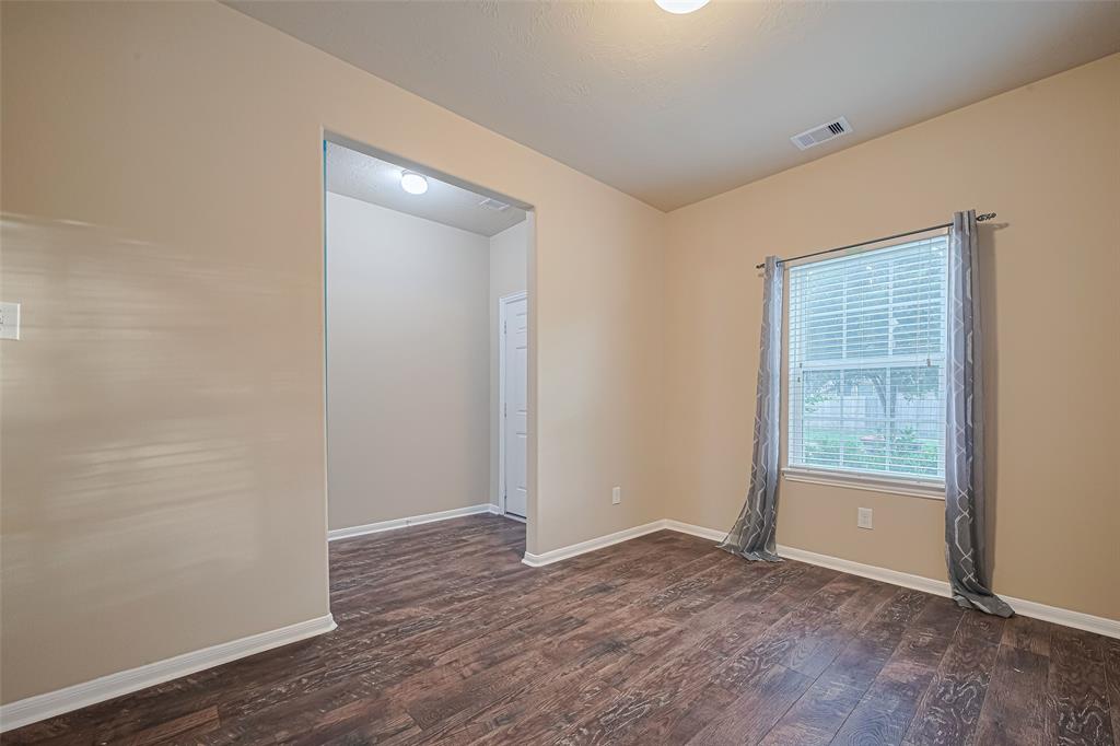 Listing images
