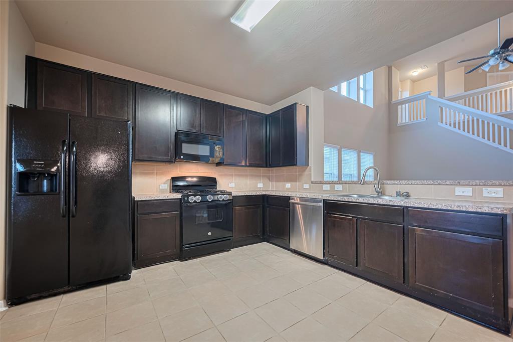 Listing images