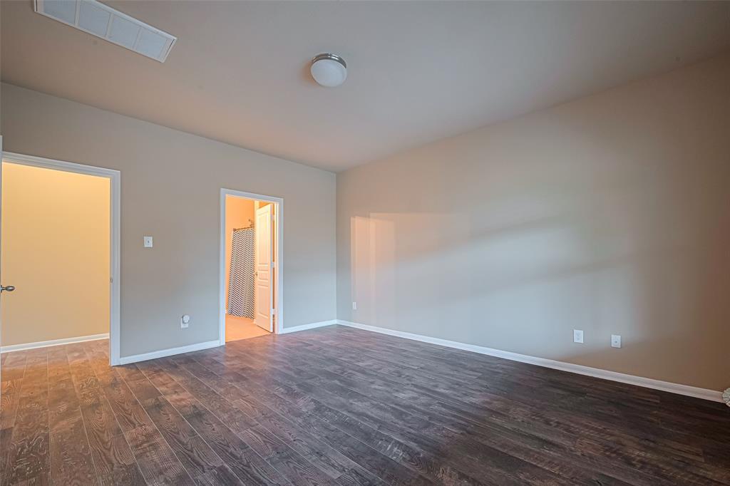 Listing images
