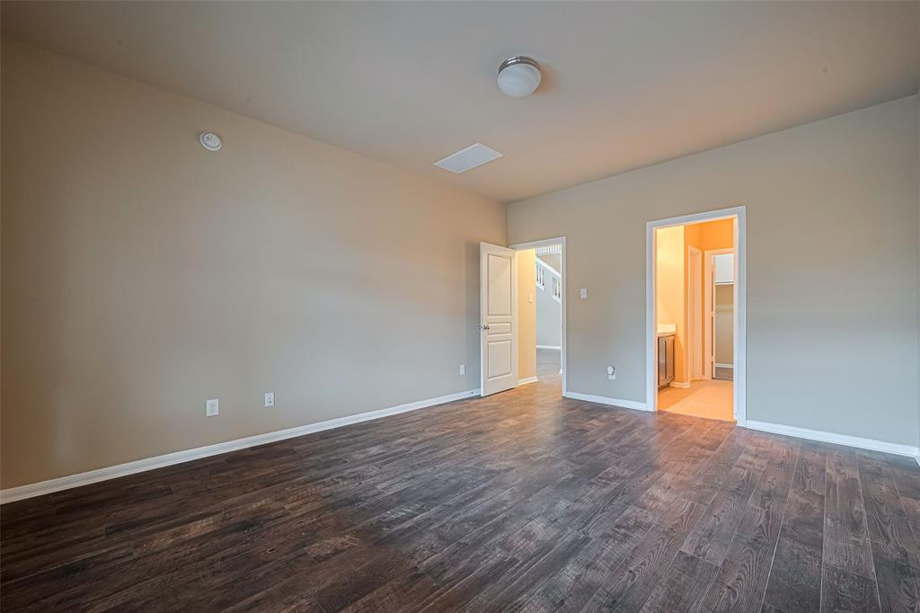 Listing images