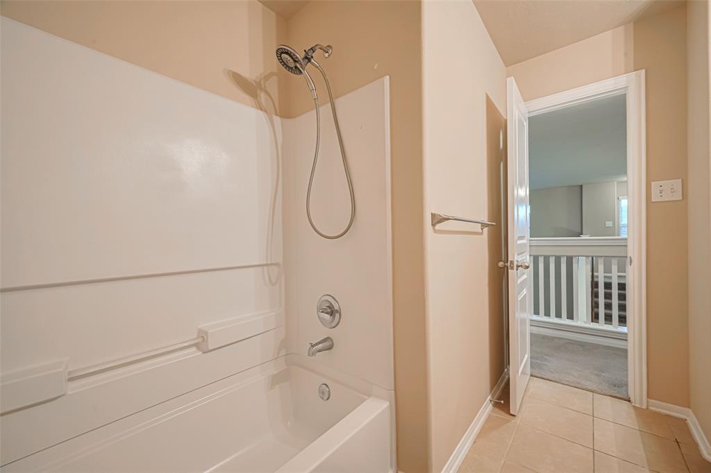Listing images