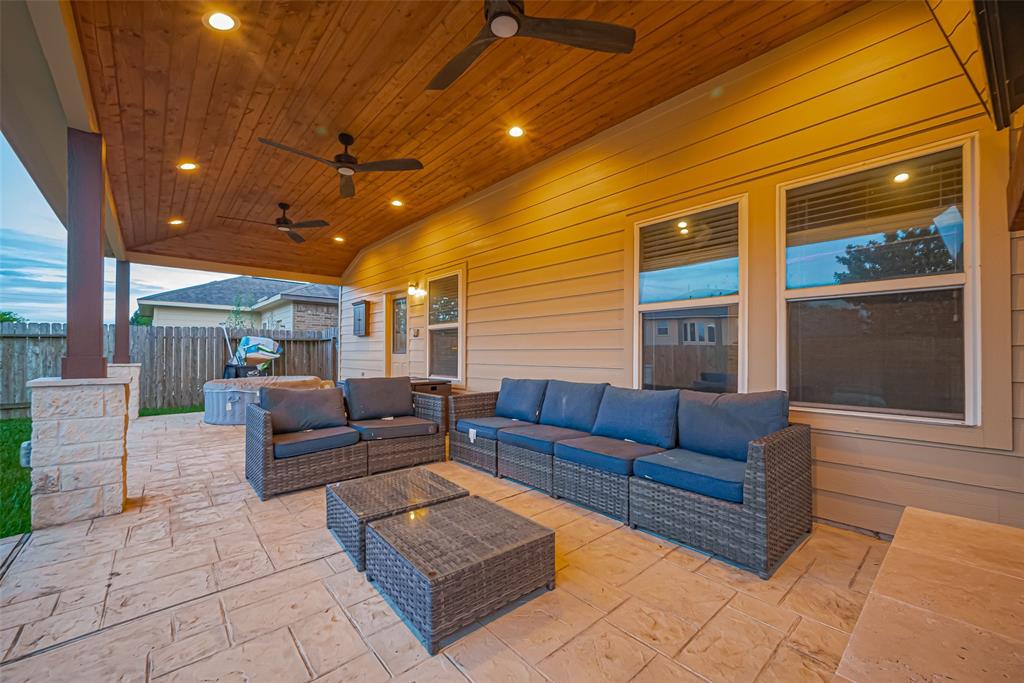 Listing images