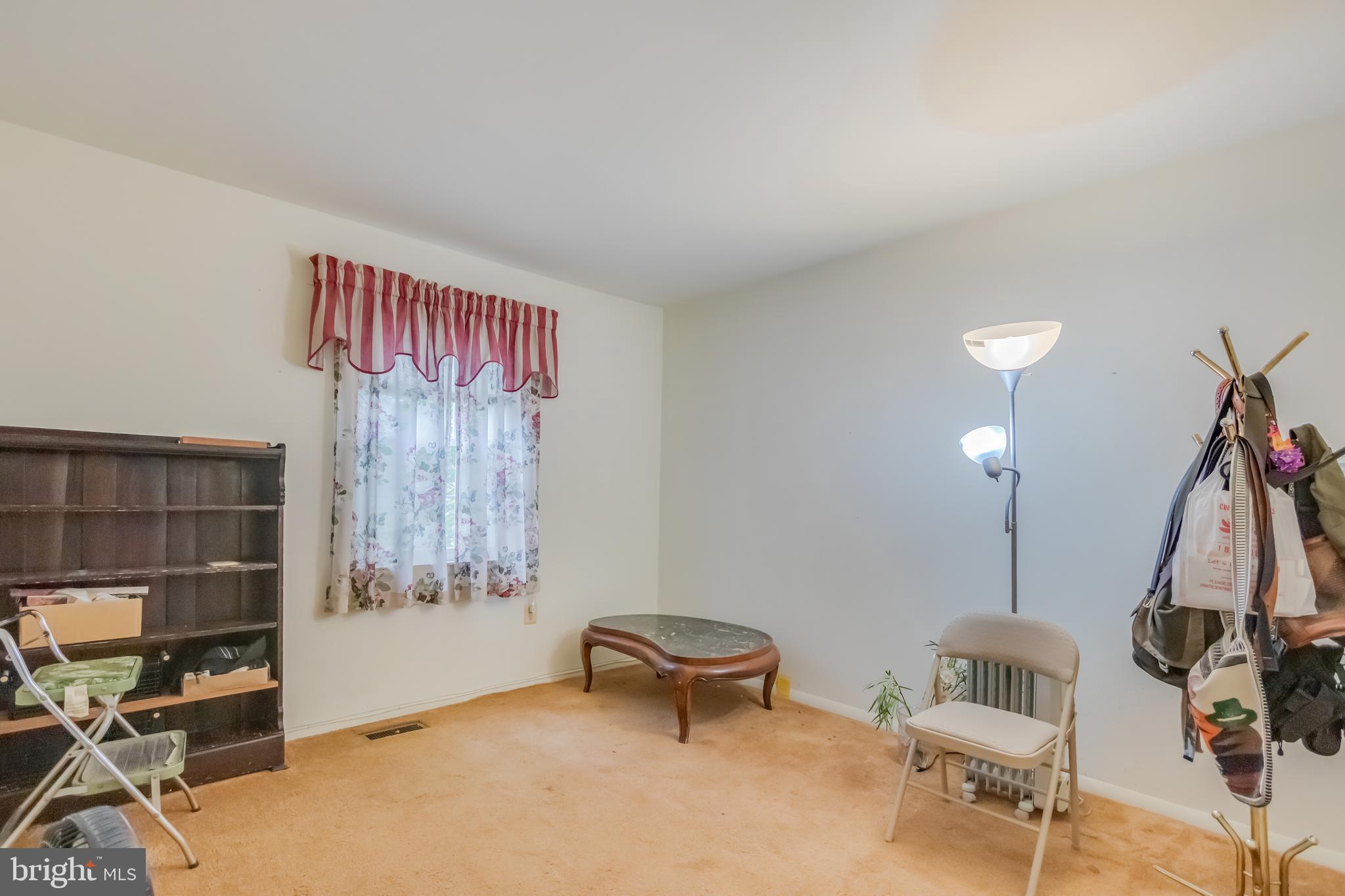 Listing images