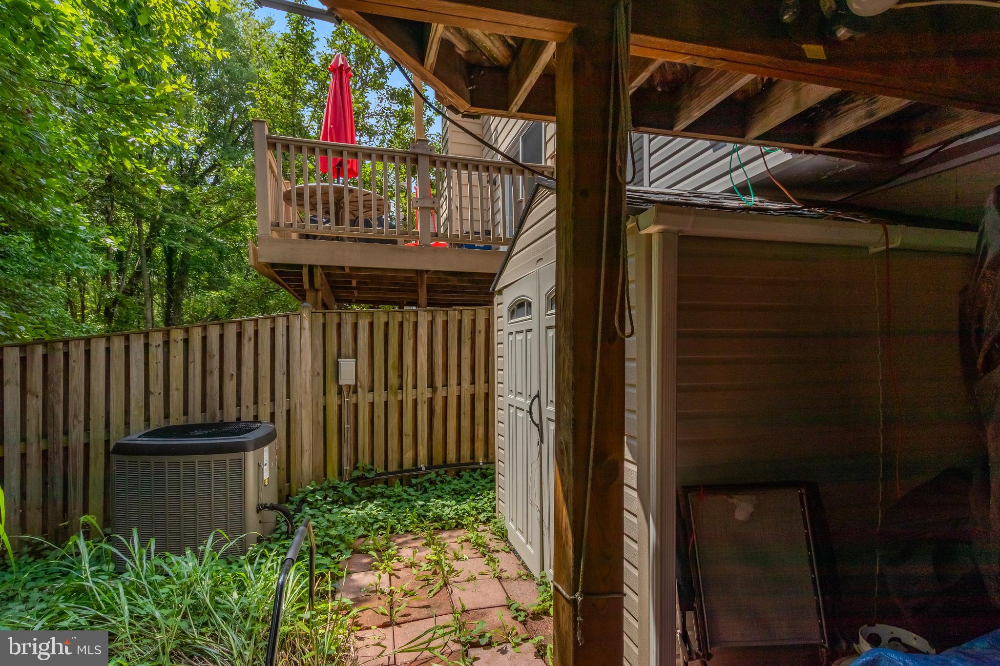 Listing images