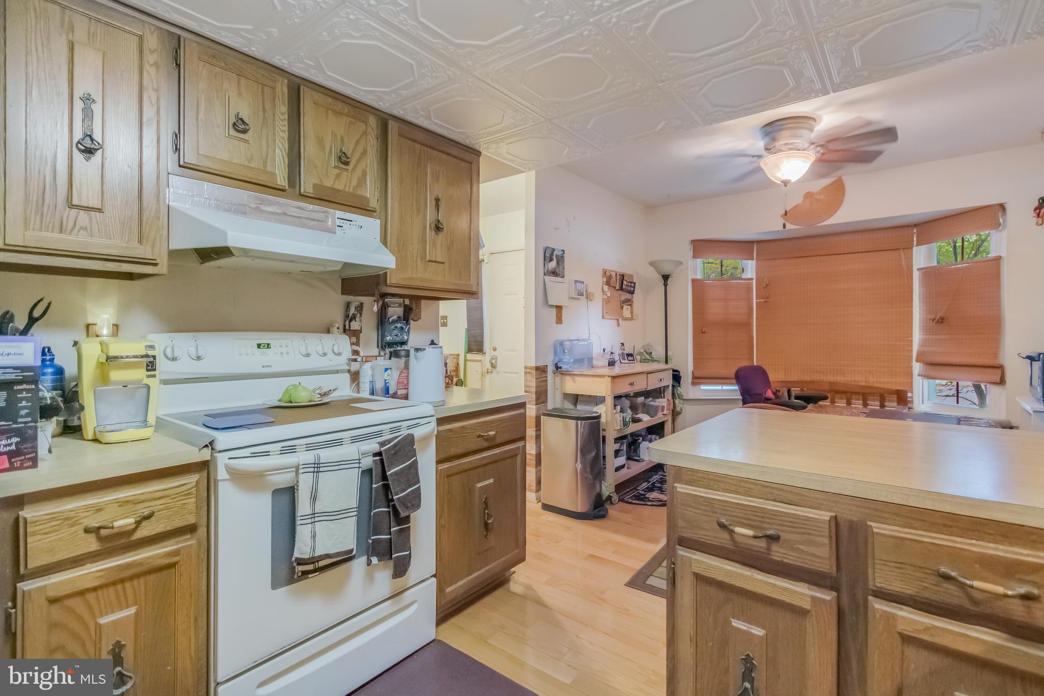 Listing images