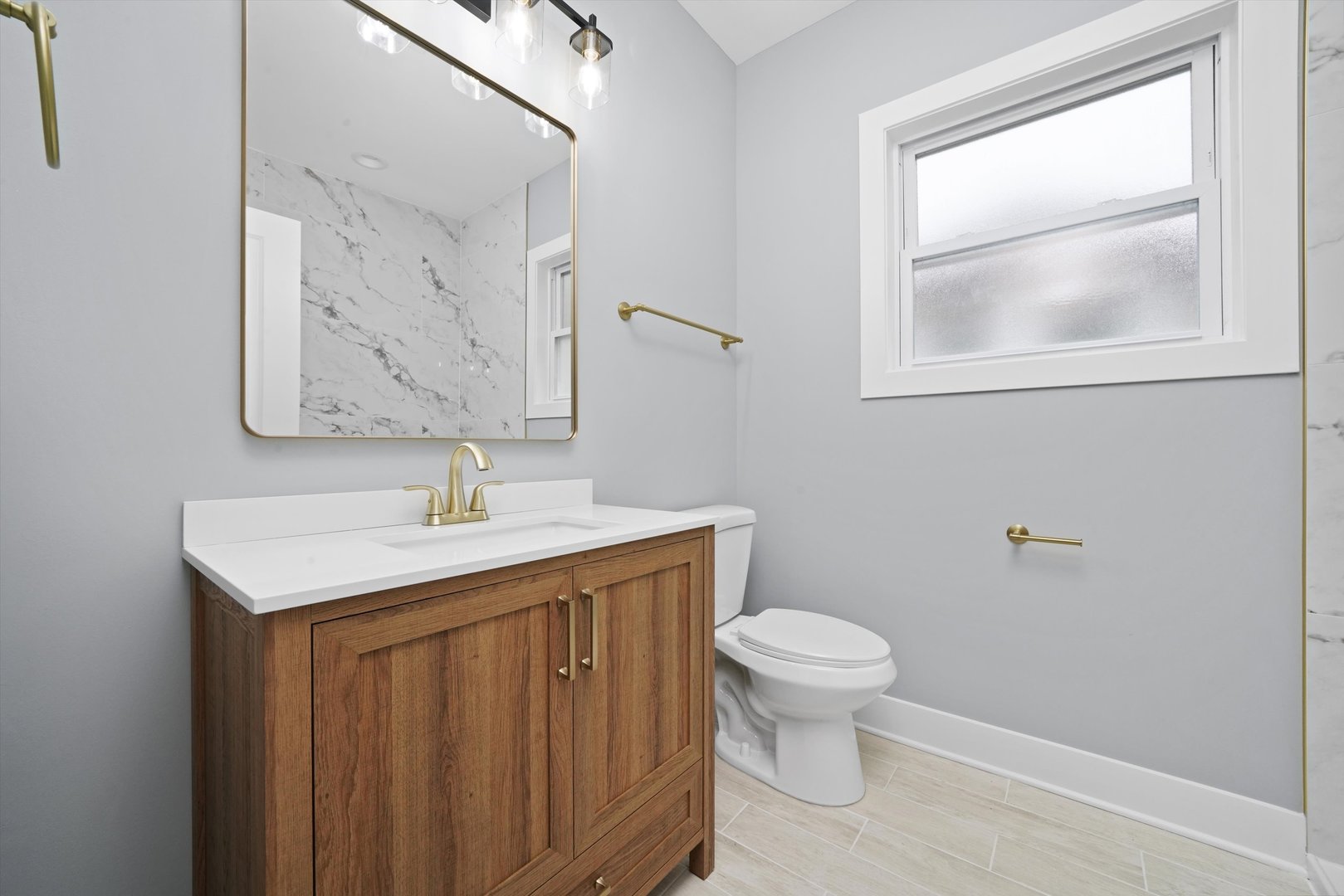 Listing images