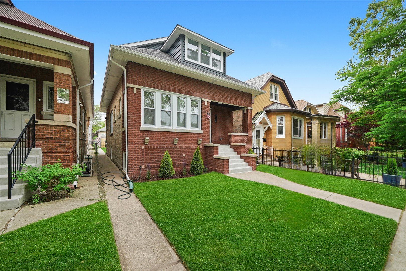 Listing images