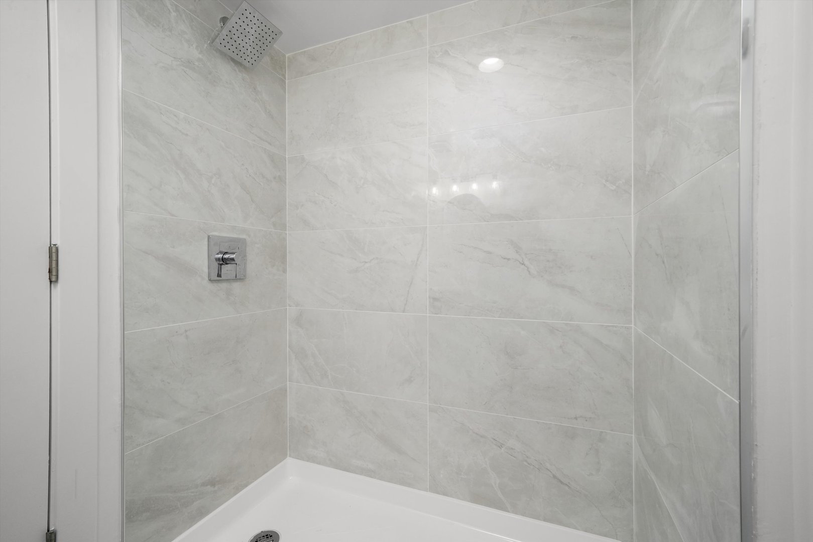 Listing images