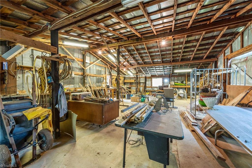Listing images