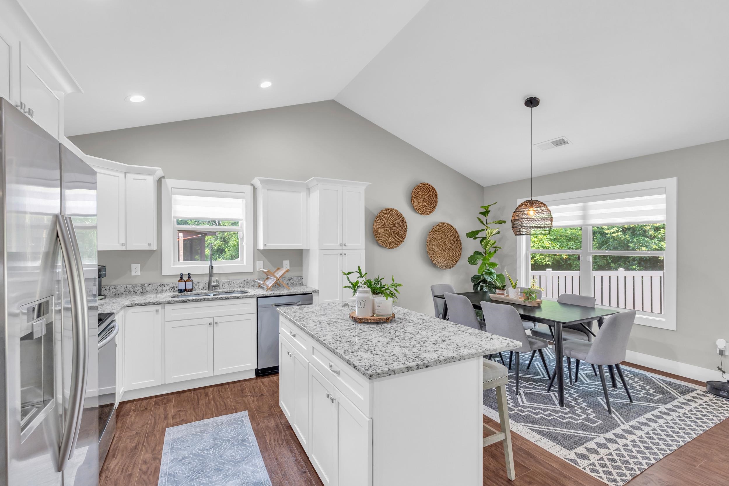 Listing images