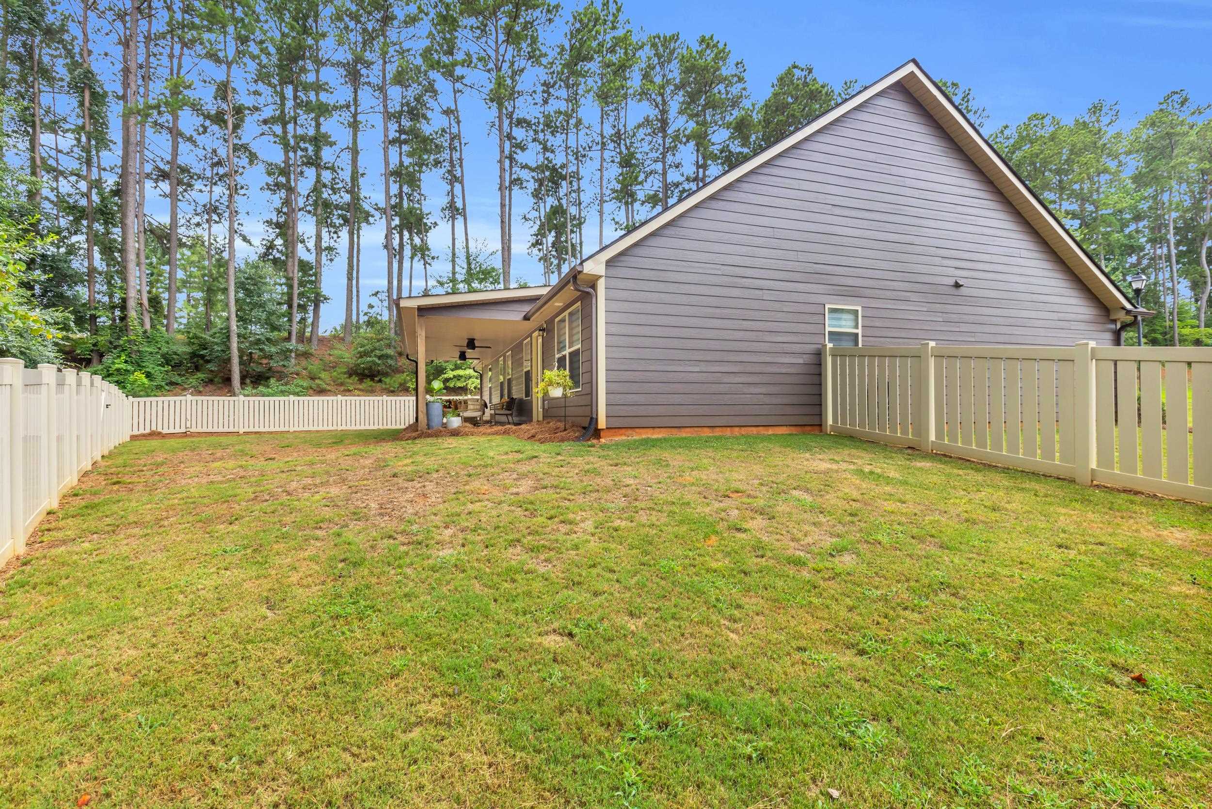 Listing images