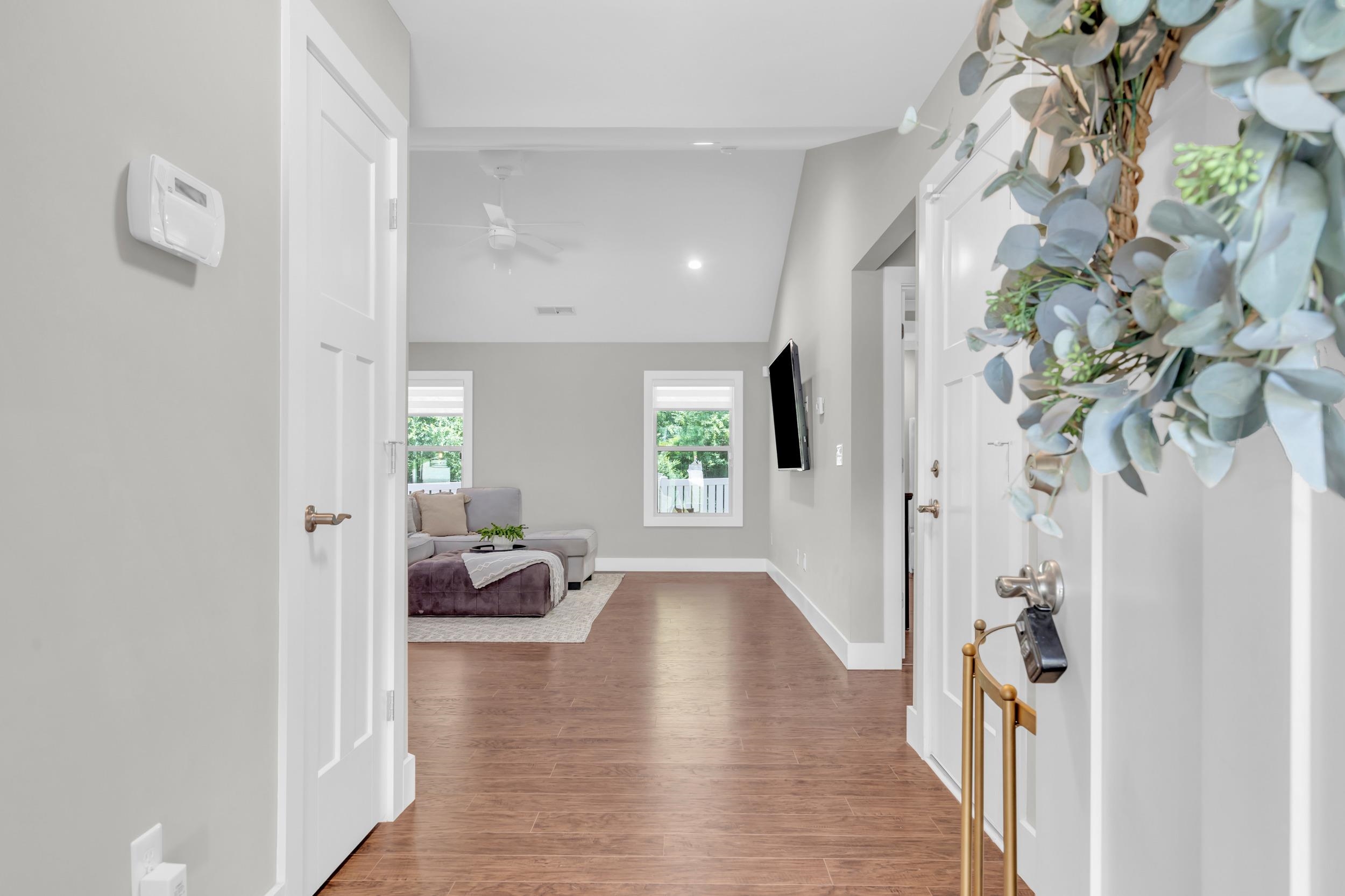 Listing images