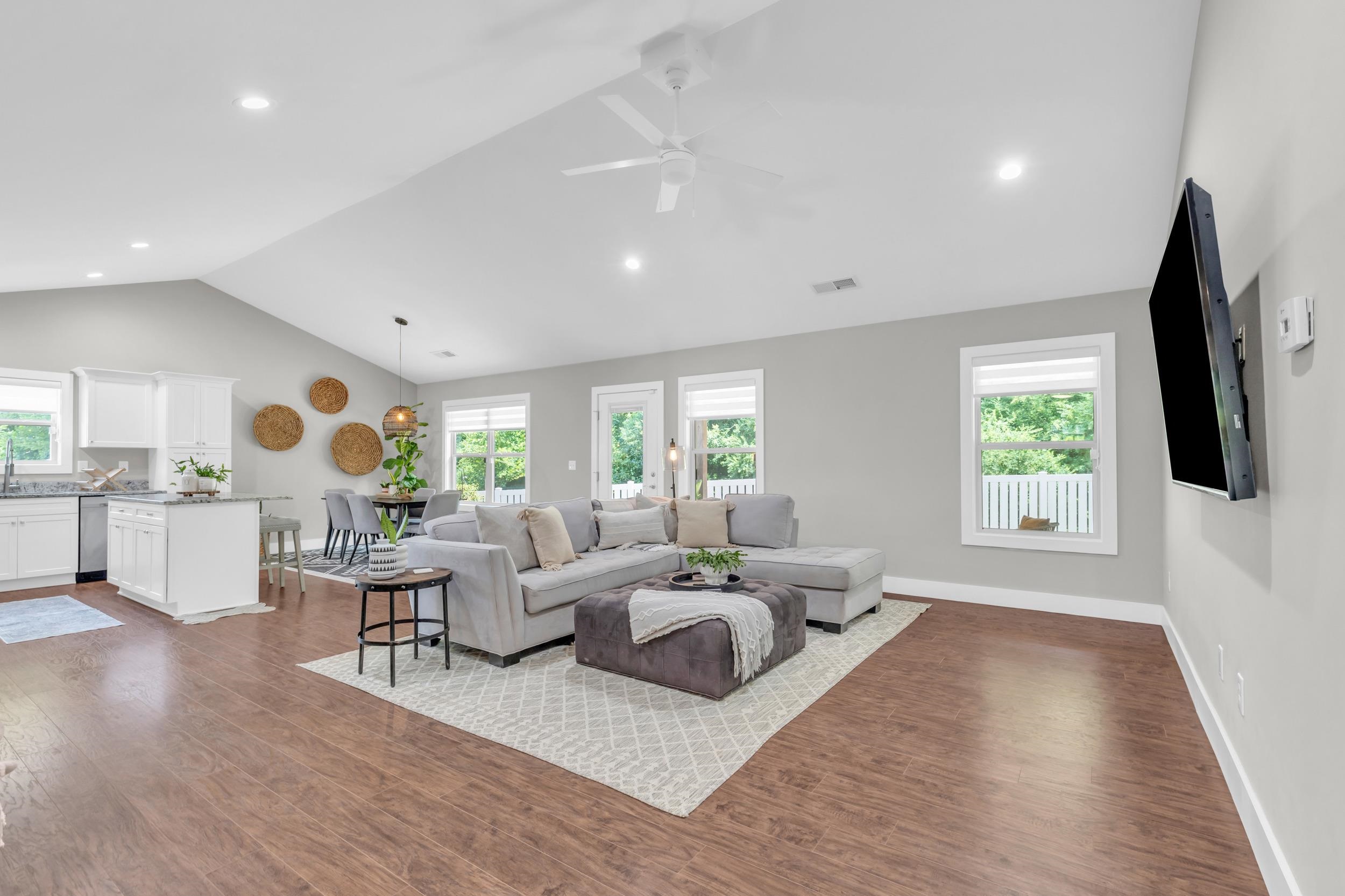 Listing images