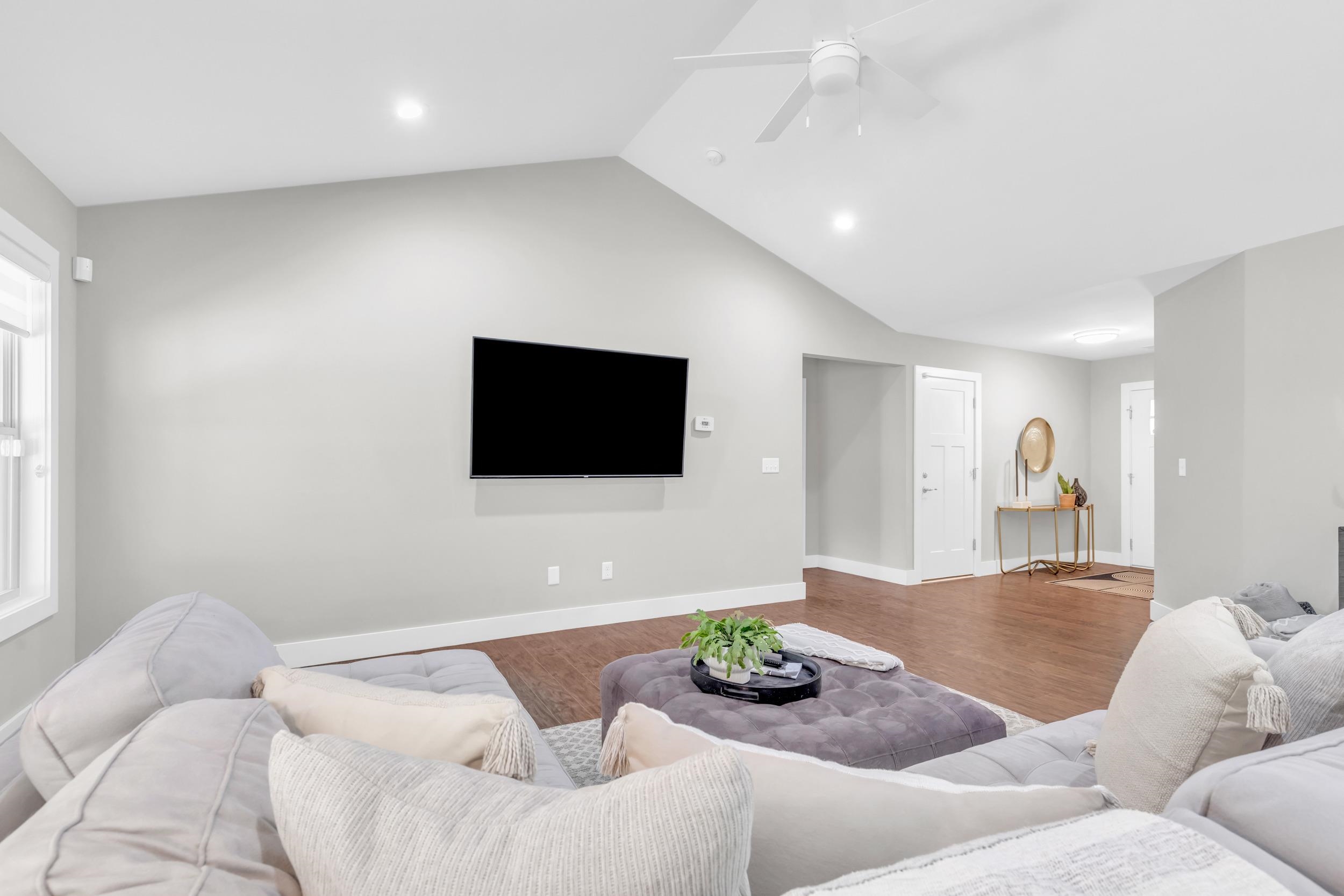 Listing images