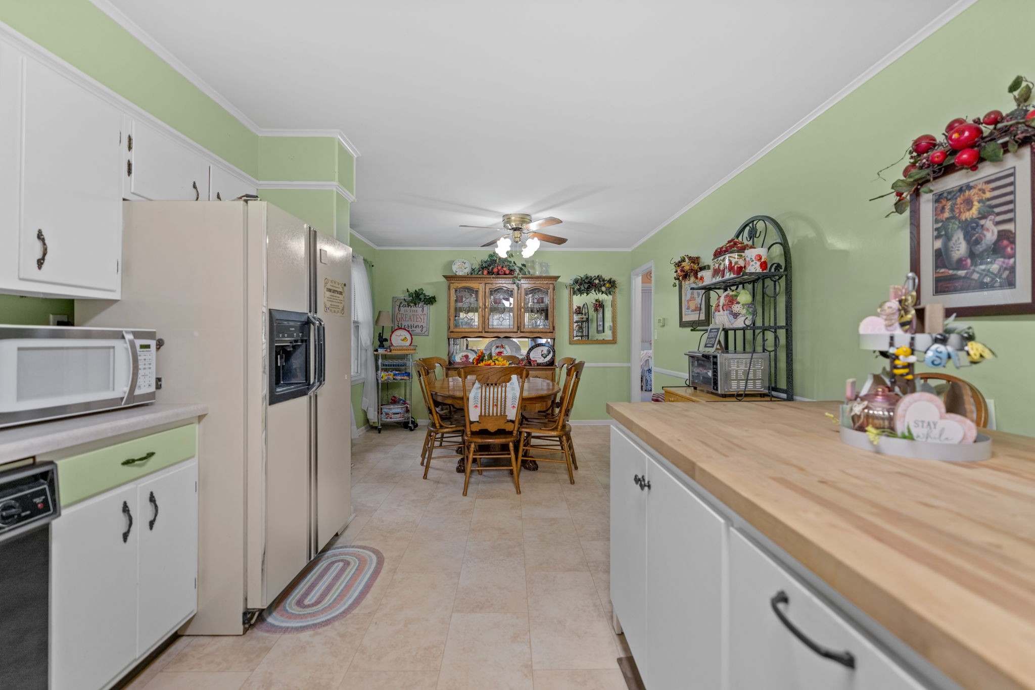 Listing images