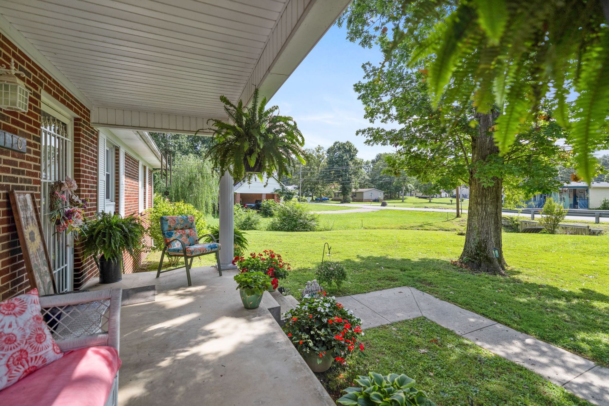 Listing images