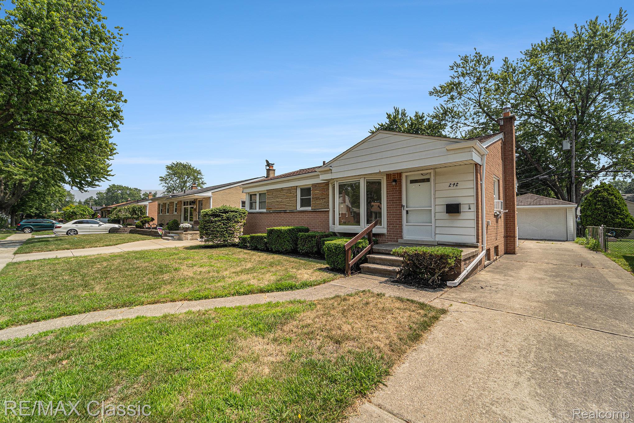Listing images