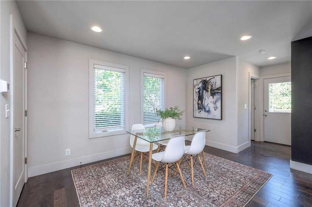 Listing images