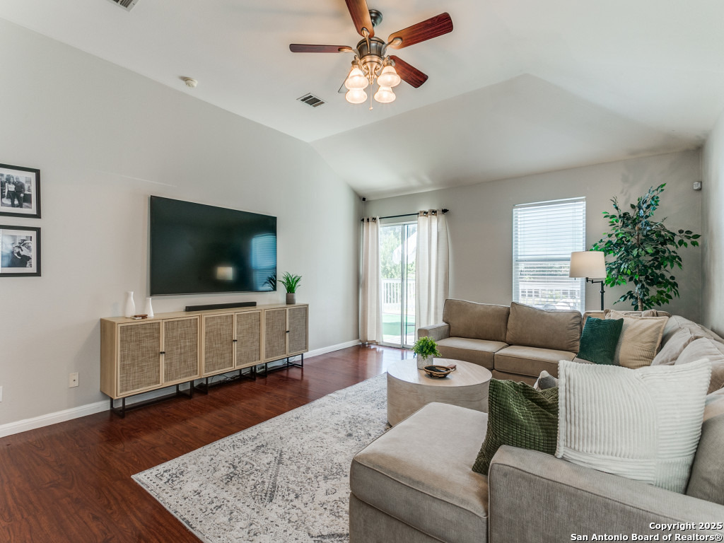 Listing images