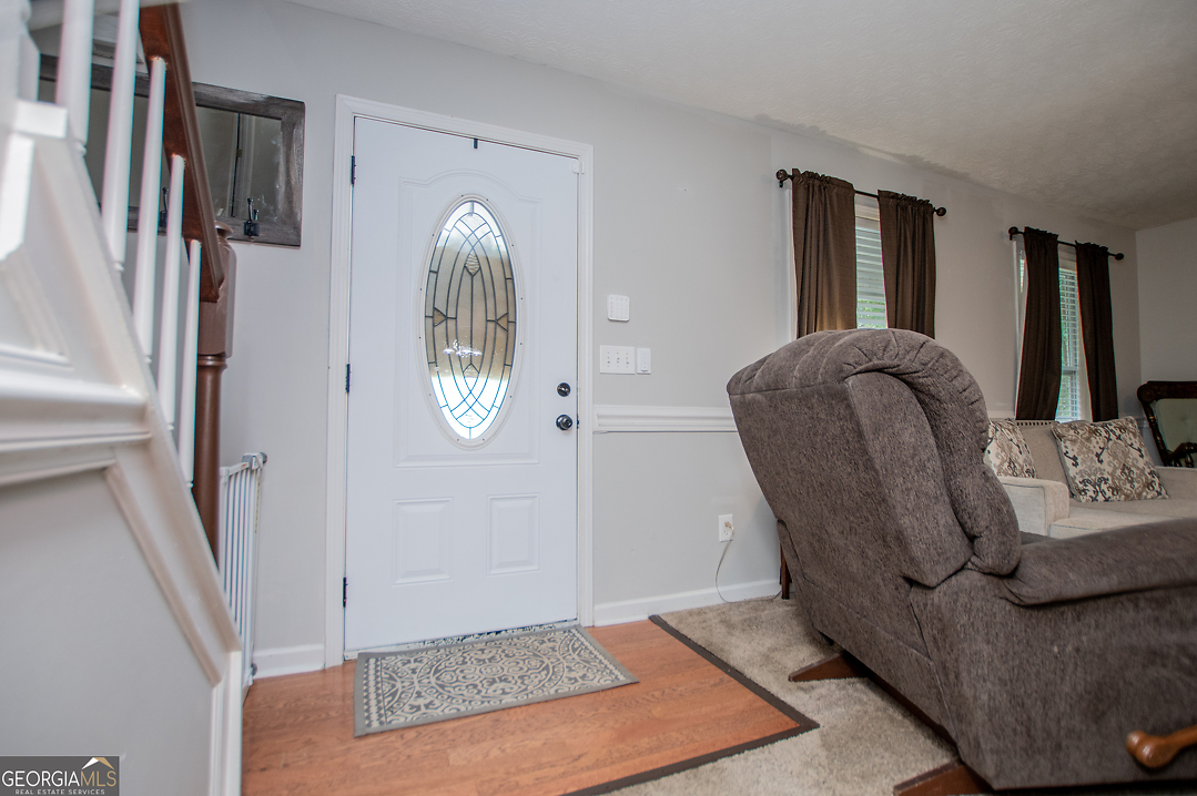 Listing images