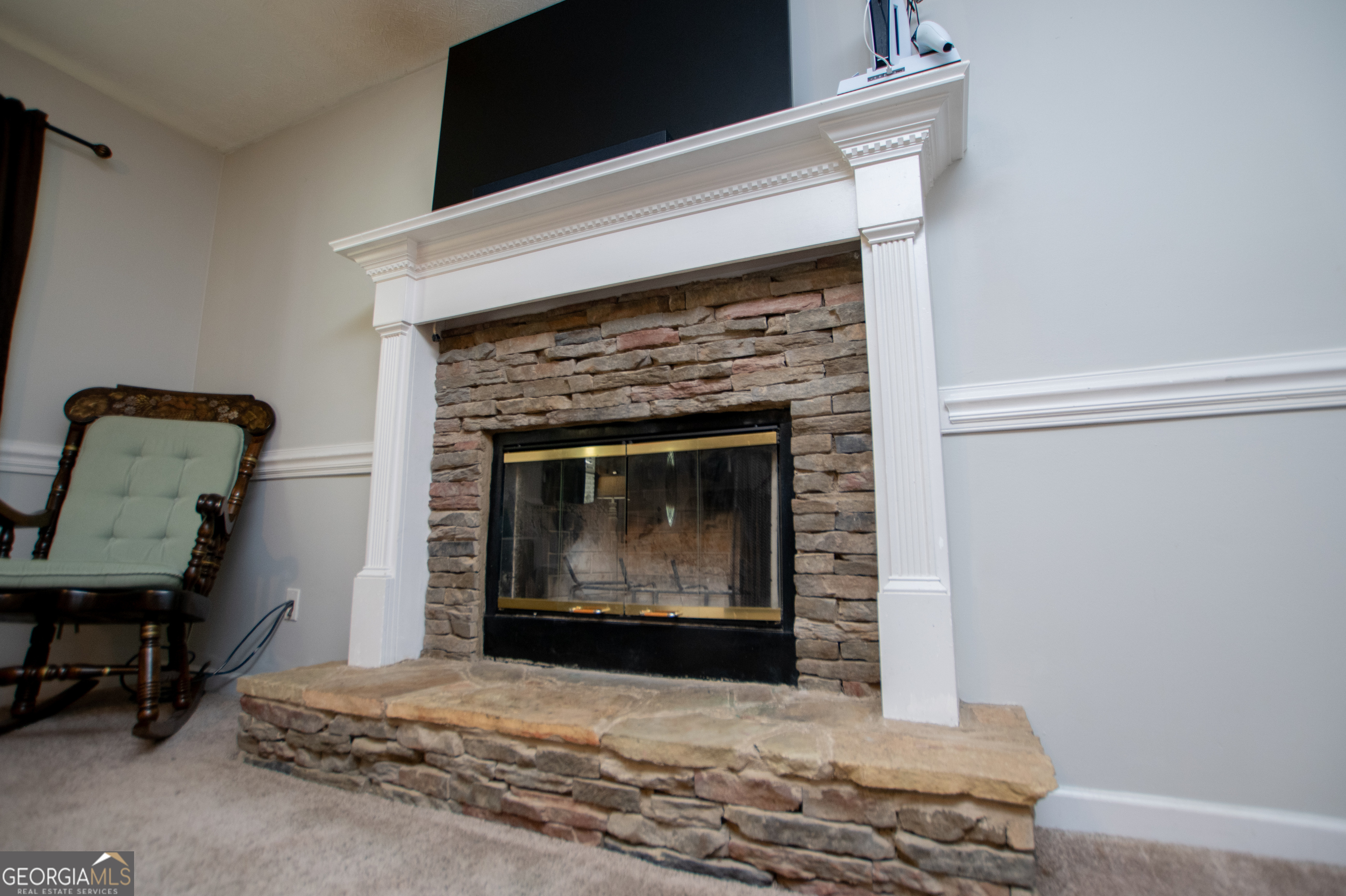 Listing images