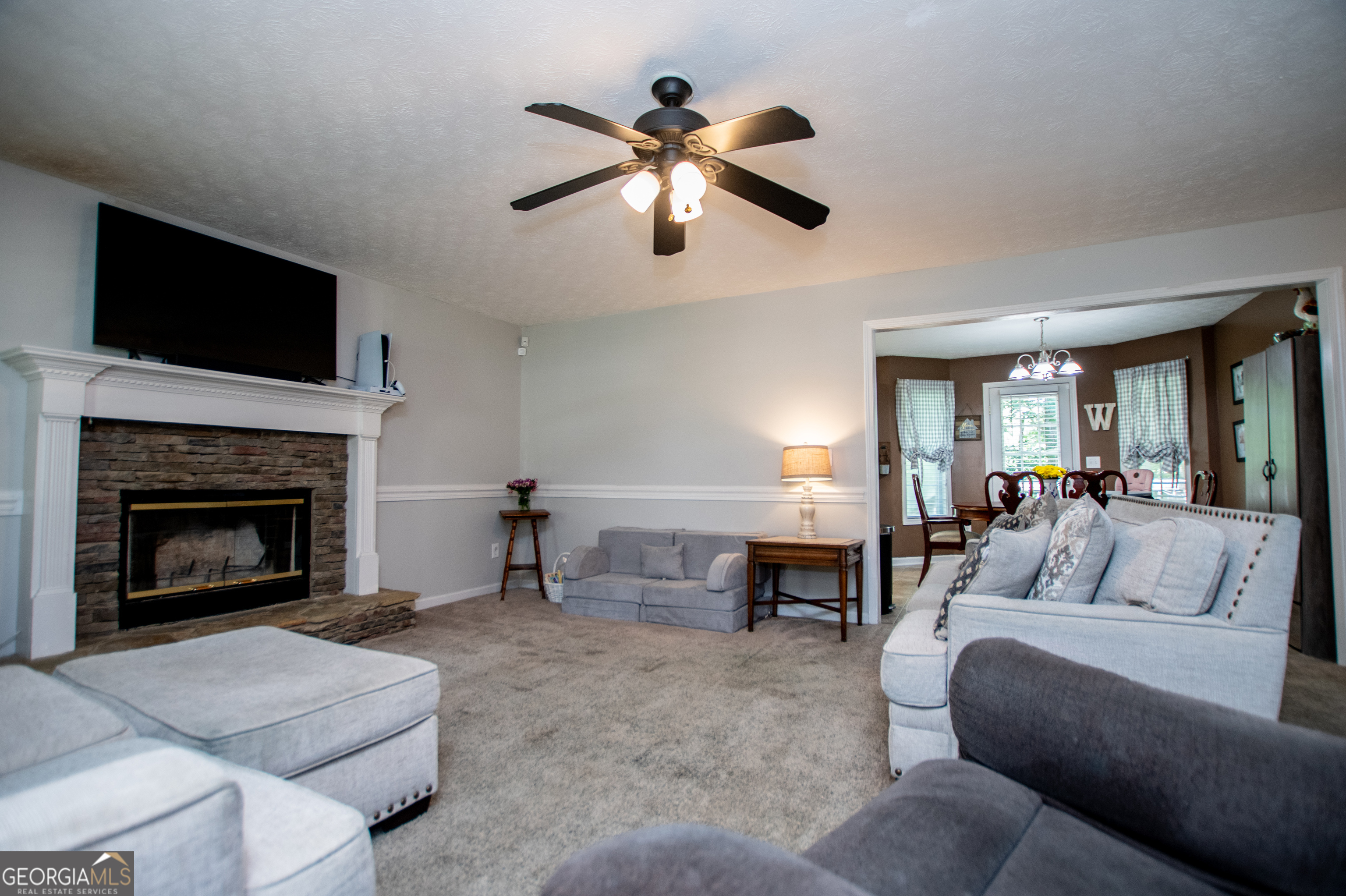 Listing images