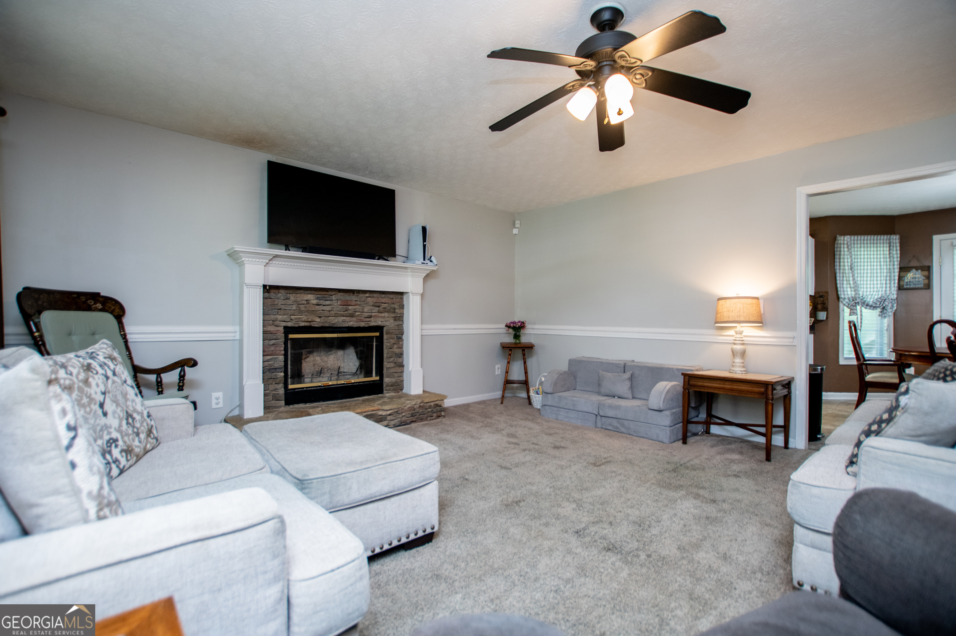 Listing images