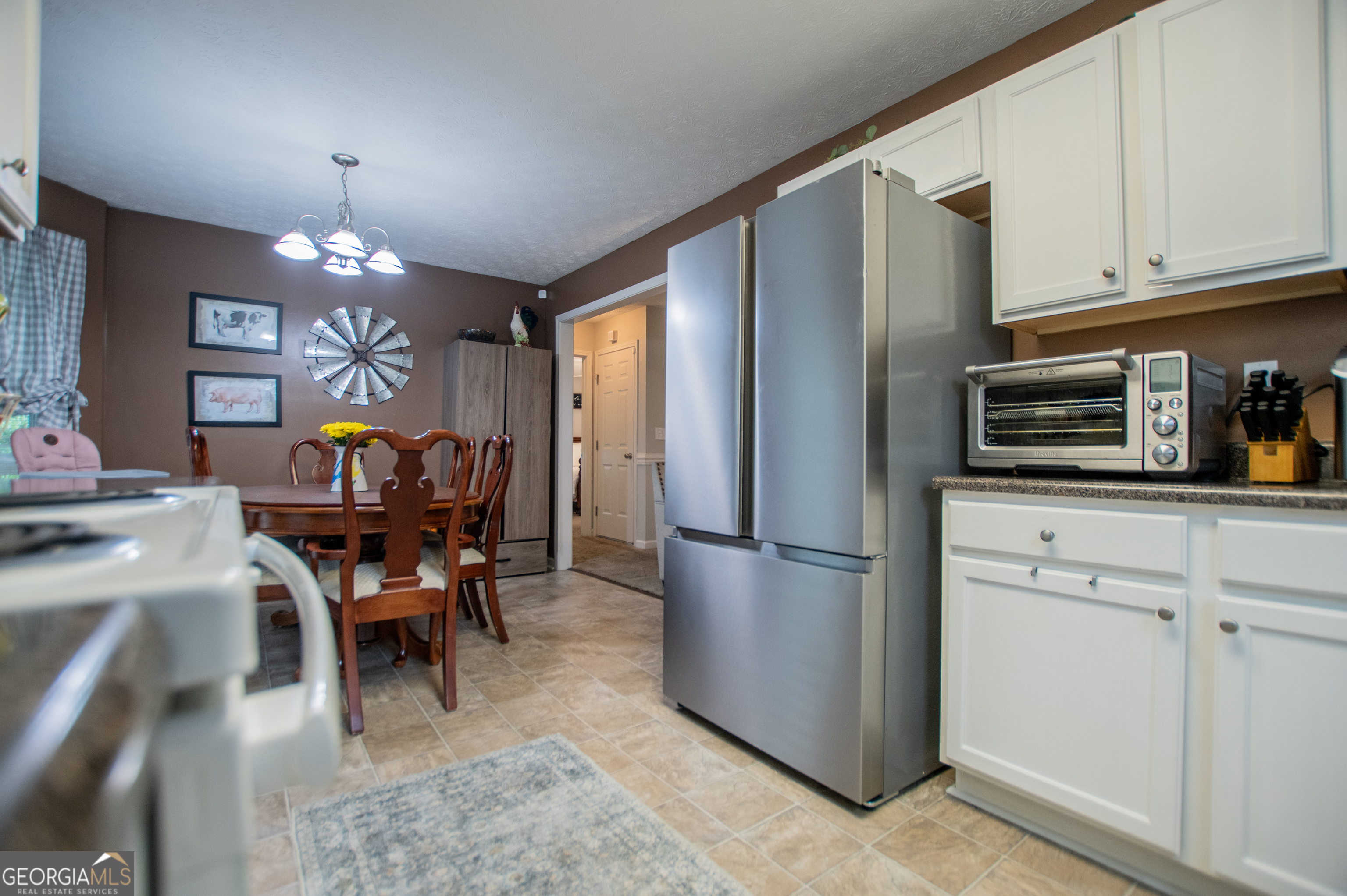 Listing images