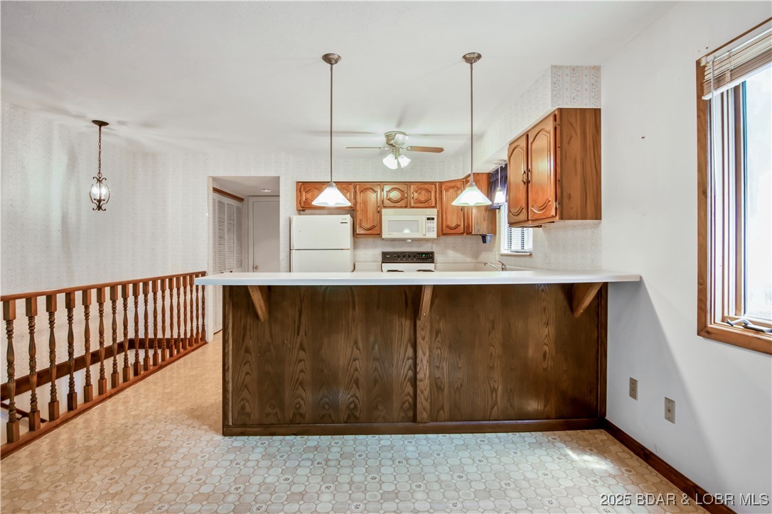 Listing images
