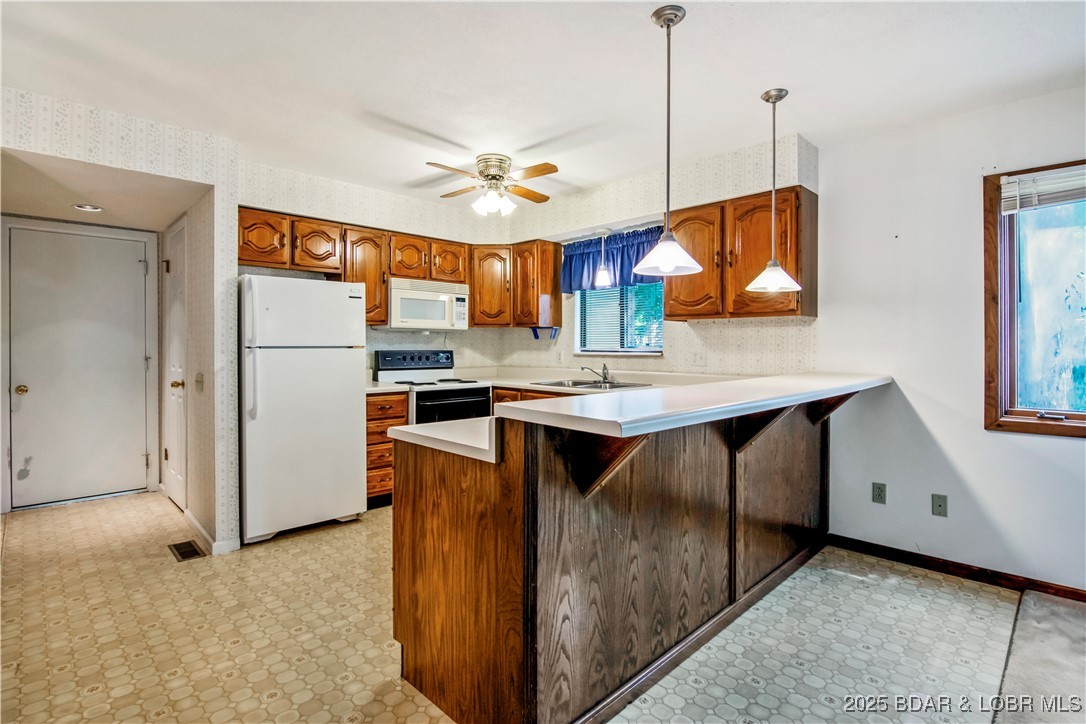 Listing images