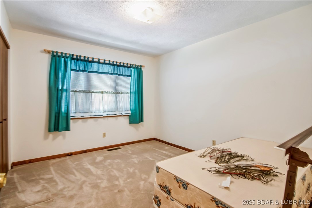 Listing images
